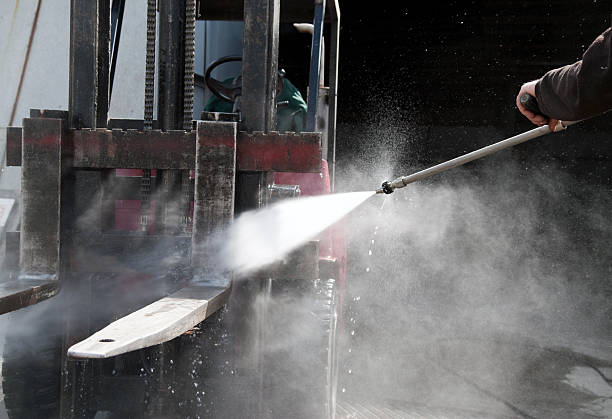 Playground Equipment Cleaning in Chamberlayne, VA